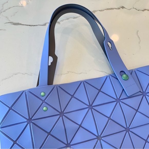 ๐ BaoBao Issey Miyake Blue Lucent Geometric Pattern Tote Bag - Picture 7 of 16